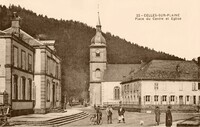 Place du Centre et l'Église 