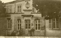 Damas-aux-Bois - Mairie et École