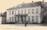 L'Hôtel de Ville 