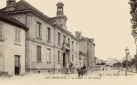 Les Mureaux - La Mairie et les Écoles