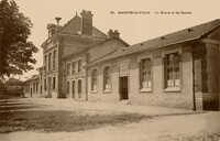 La Mairie et les Ecoles